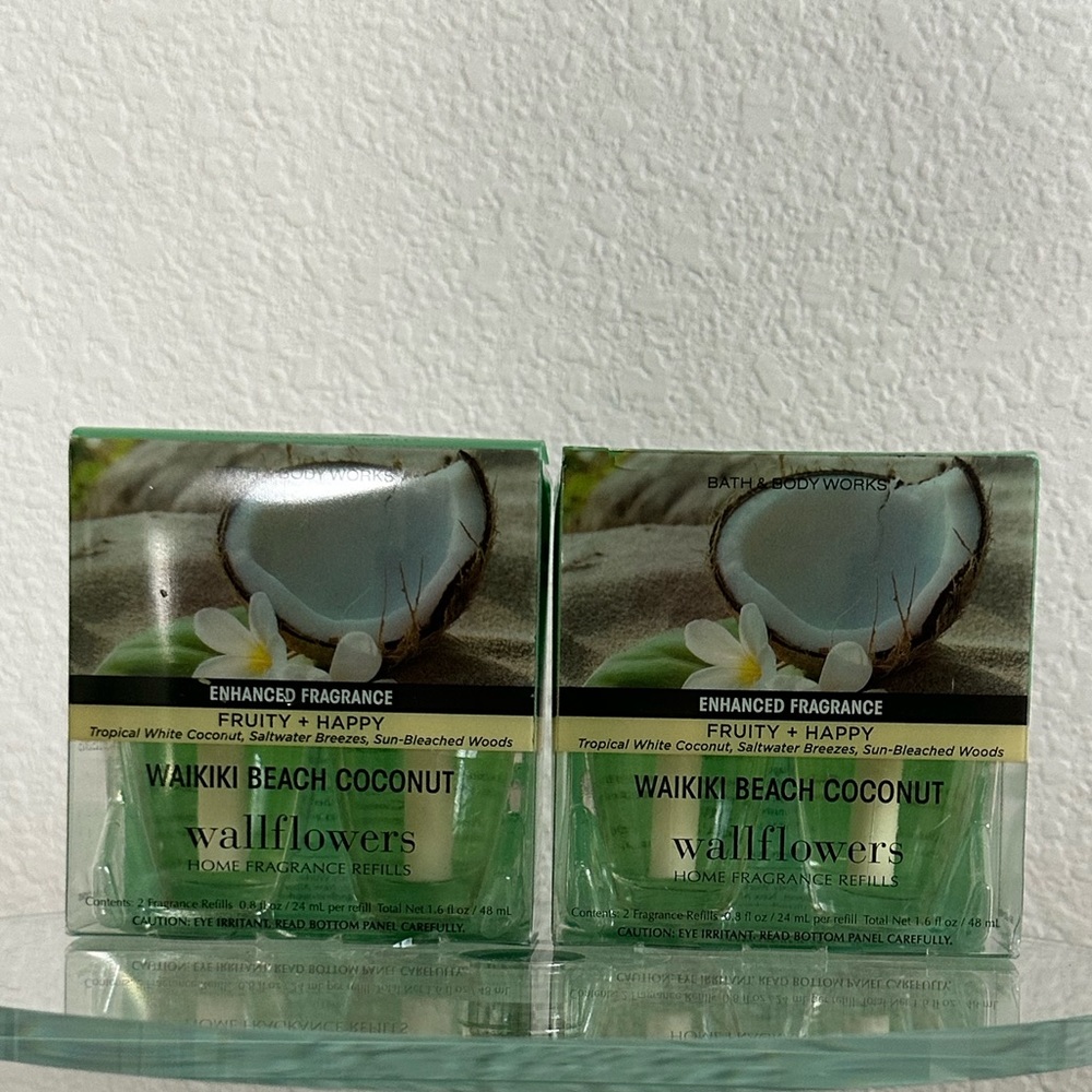 Waikiki Beach Coconut Wallflowers 2-Pack Refills - Picture 3 of 5